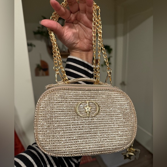 NWT Diorshow Volume and Definition
Essentials Holiday 2025 Gift Set - Picture 8 of 8